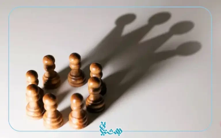 ۱۵ نشانه عزت نفس بالا و پایین